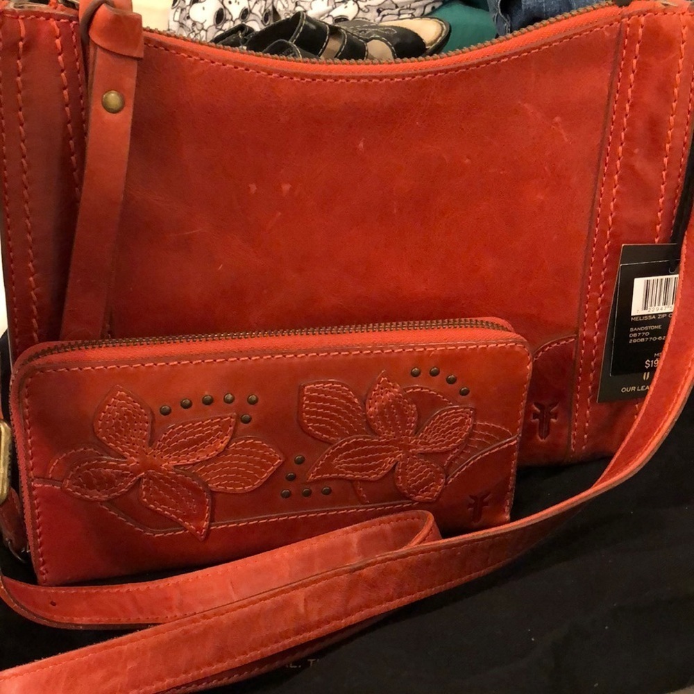 FRYE MELISSA CROSSBODY BAG PLUS STUDDED FLORAL WALLET in SANDSTONE RED NWT